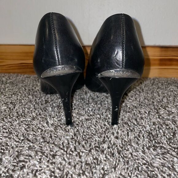 Black Heels  - Picture 3 of 4